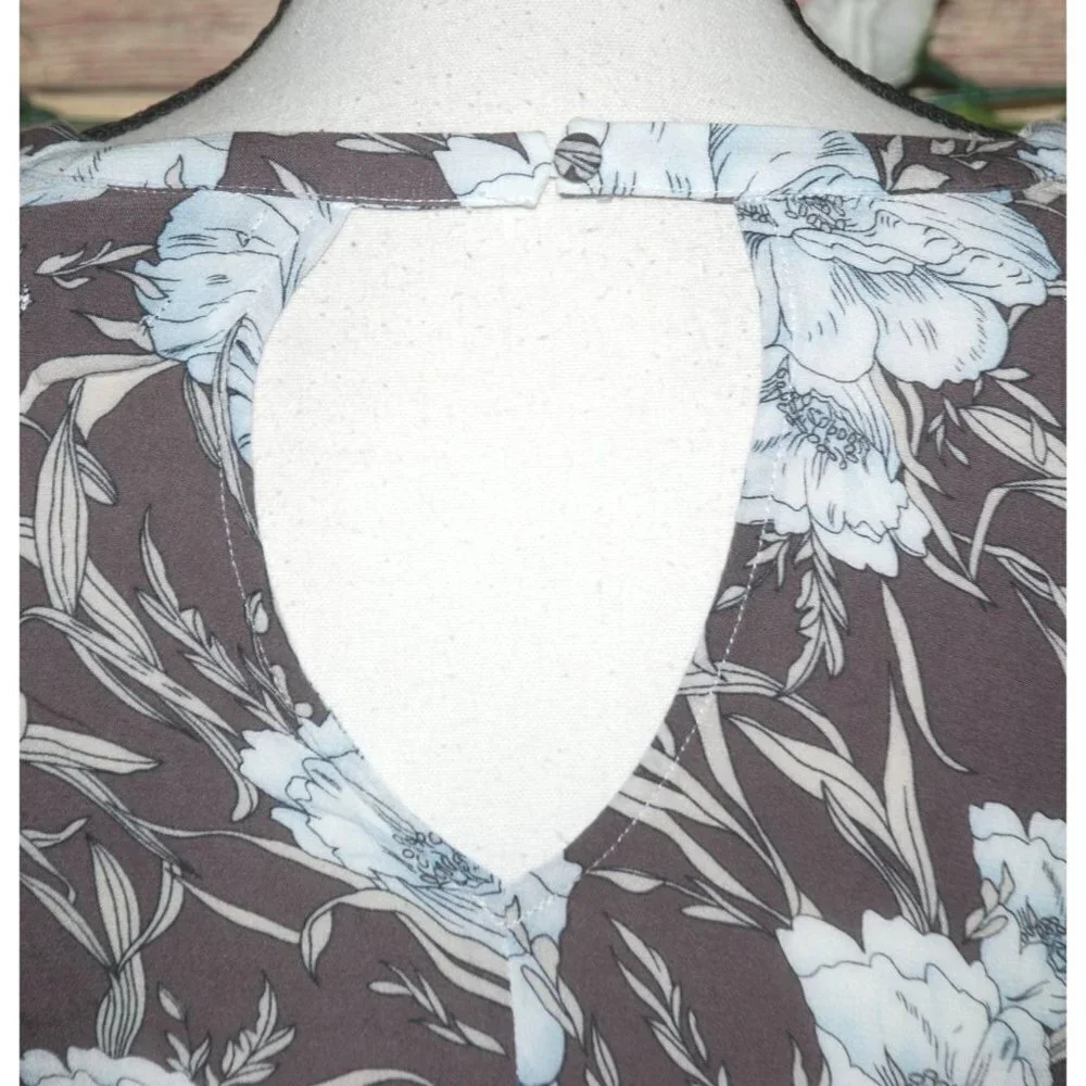 Miss Me Brown Blue Floral Blouse Size S Open Cross Front Keyhole Back 3/4 Sleeve
